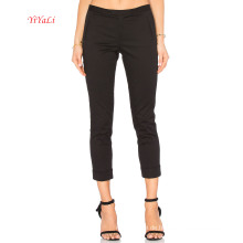 Schwarze taillierte Baumwoll-Stretch-Twill-dünne Crop-Hose für Bürodame